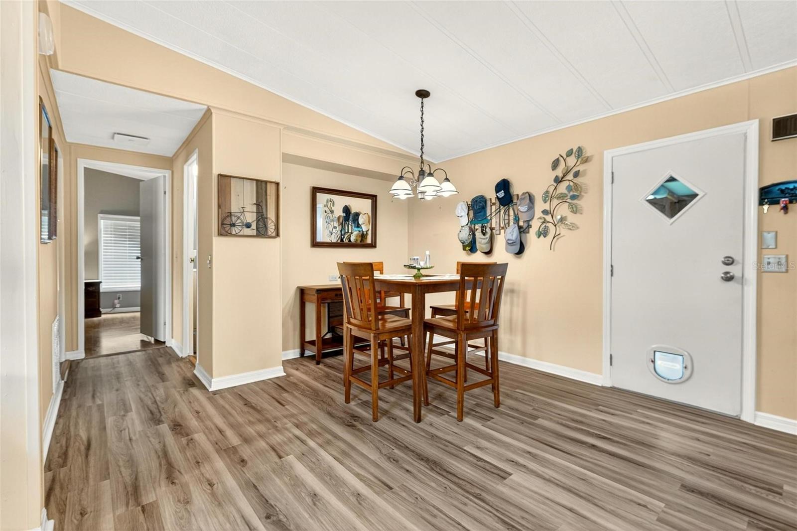 LEESBURG EAST COACHWOOD COLONY ADD 01 - Residential