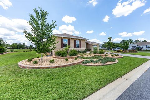 Tiny photo for 8386 SW 90th Court, Ocala, FL 34481 (MLS # OM725098)