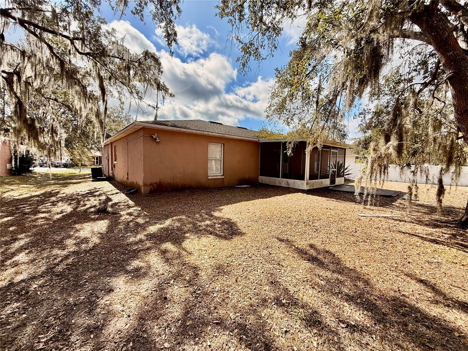 Casas a venda 3 - Jen Dantas 431 FLAMINGO COURT