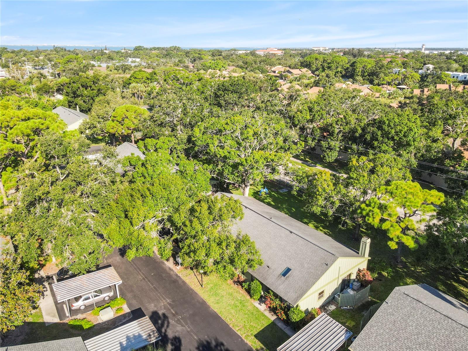 BARRINGTON WOODS - Residential