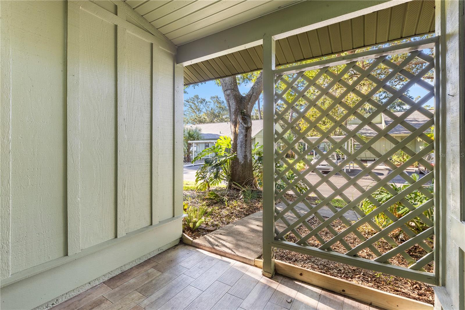 BARRINGTON WOODS - Residential