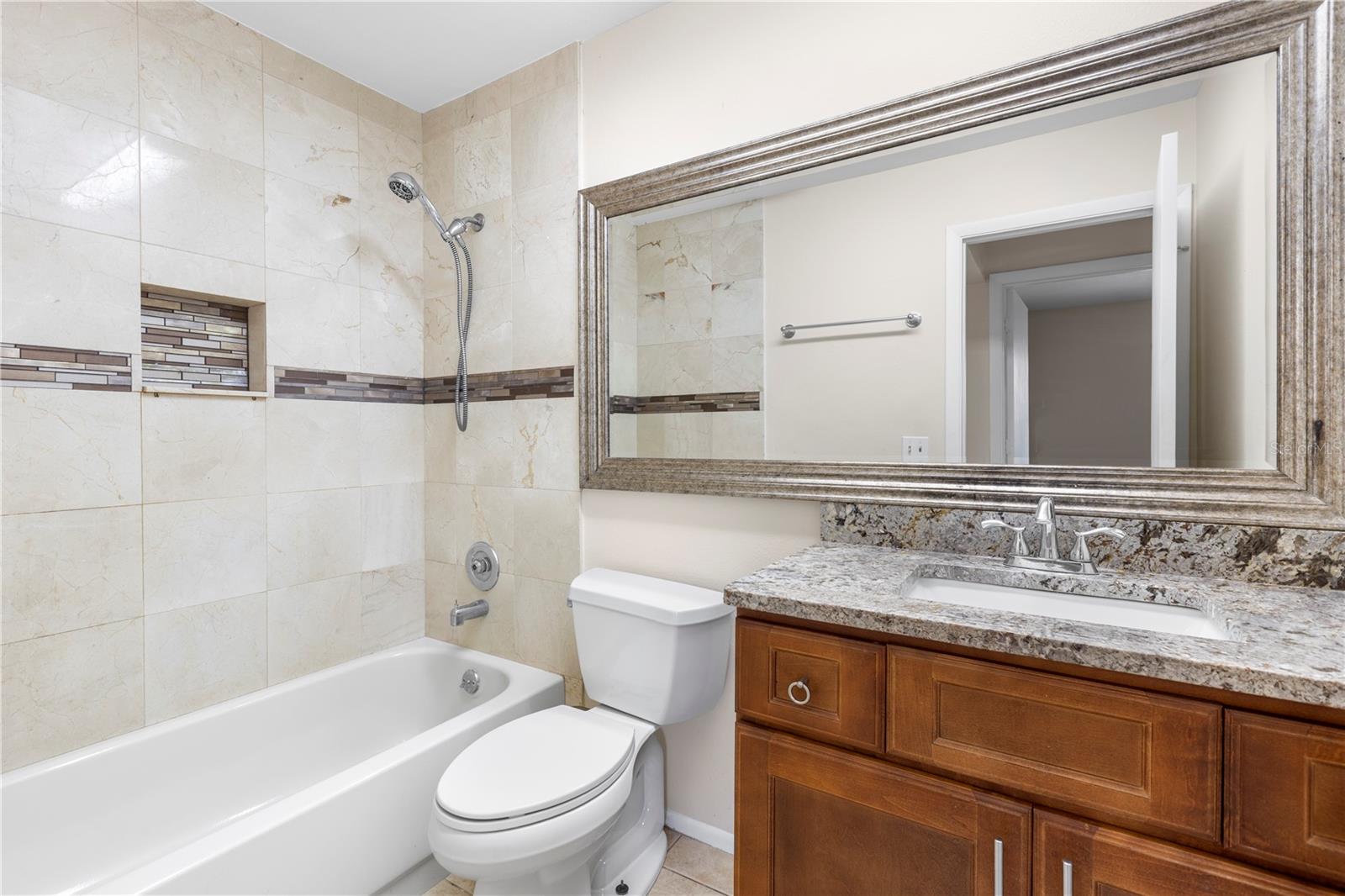 BARRINGTON WOODS - Residential