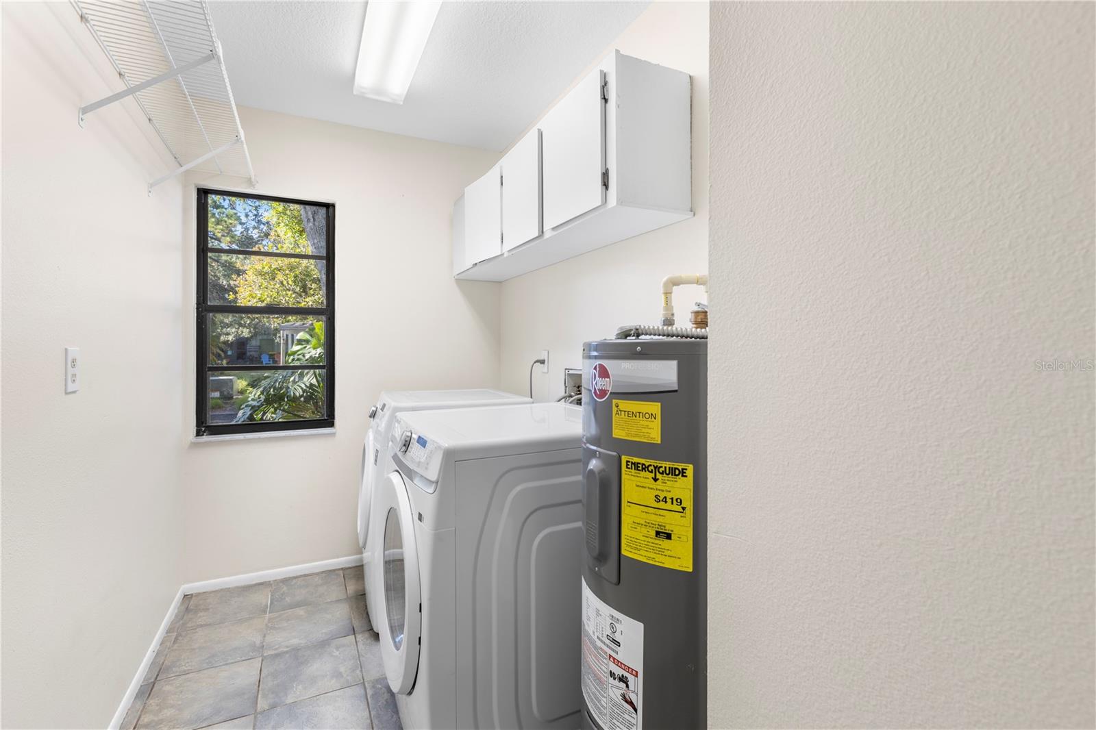 BARRINGTON WOODS - Residential