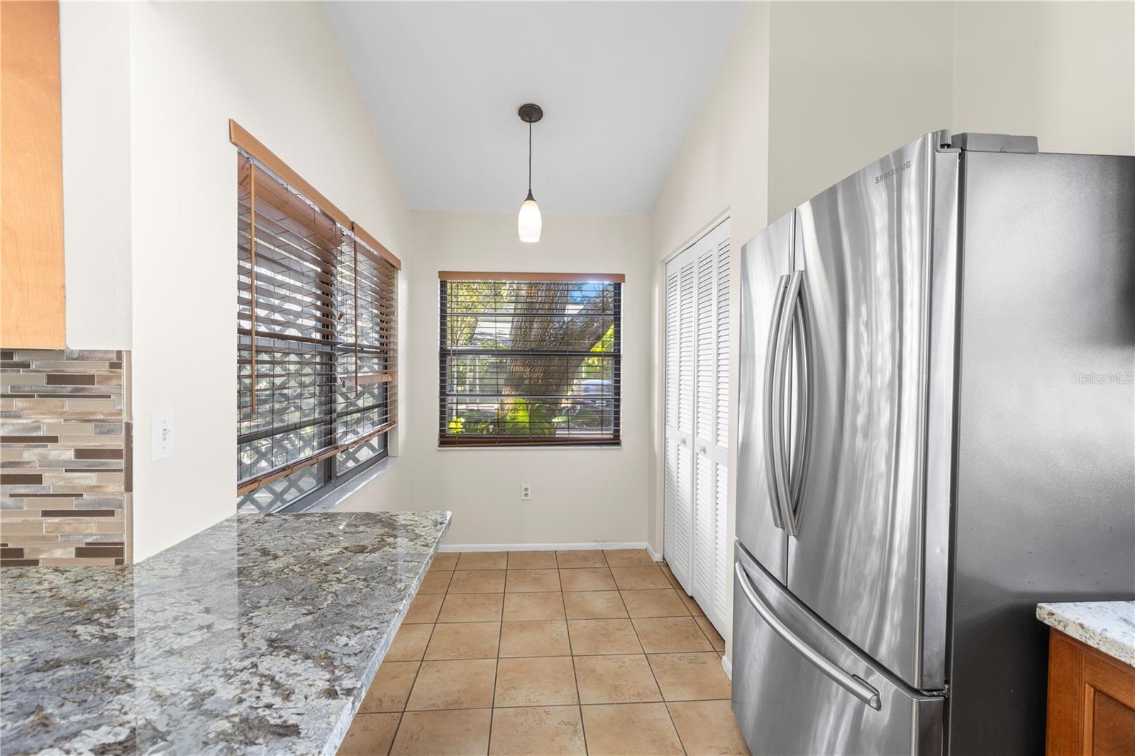 BARRINGTON WOODS - Residential