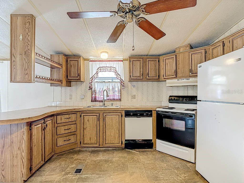 FORTUNA ACRES UNIT A - Residential