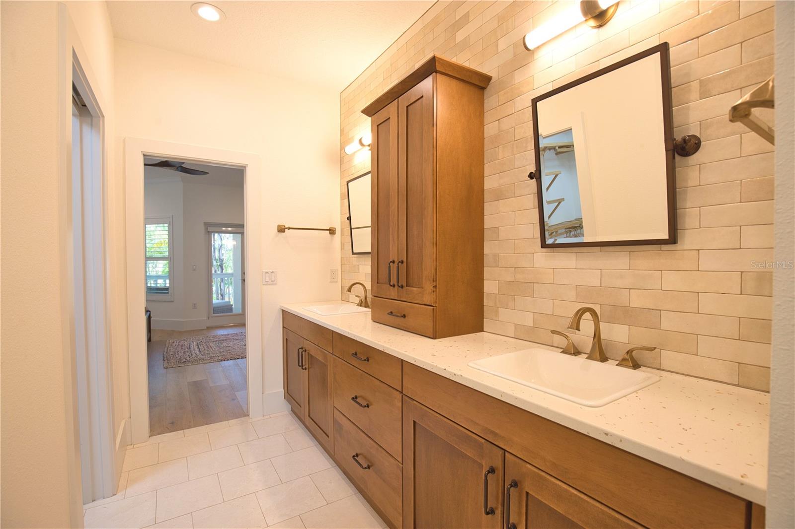 SAINT ARMANDS DIV JOHN RINGLING ESTATES - Residential