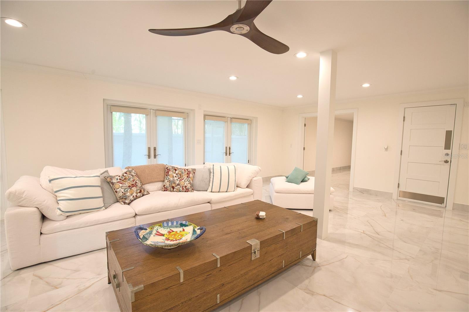 SAINT ARMANDS DIV JOHN RINGLING ESTATES - Residential