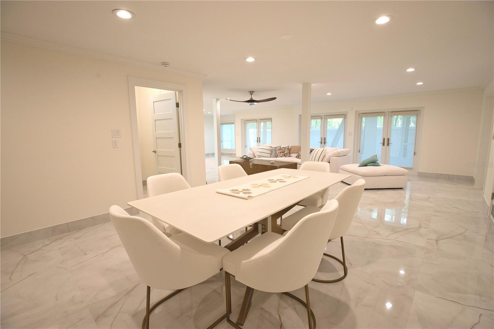 SAINT ARMANDS DIV JOHN RINGLING ESTATES - Residential