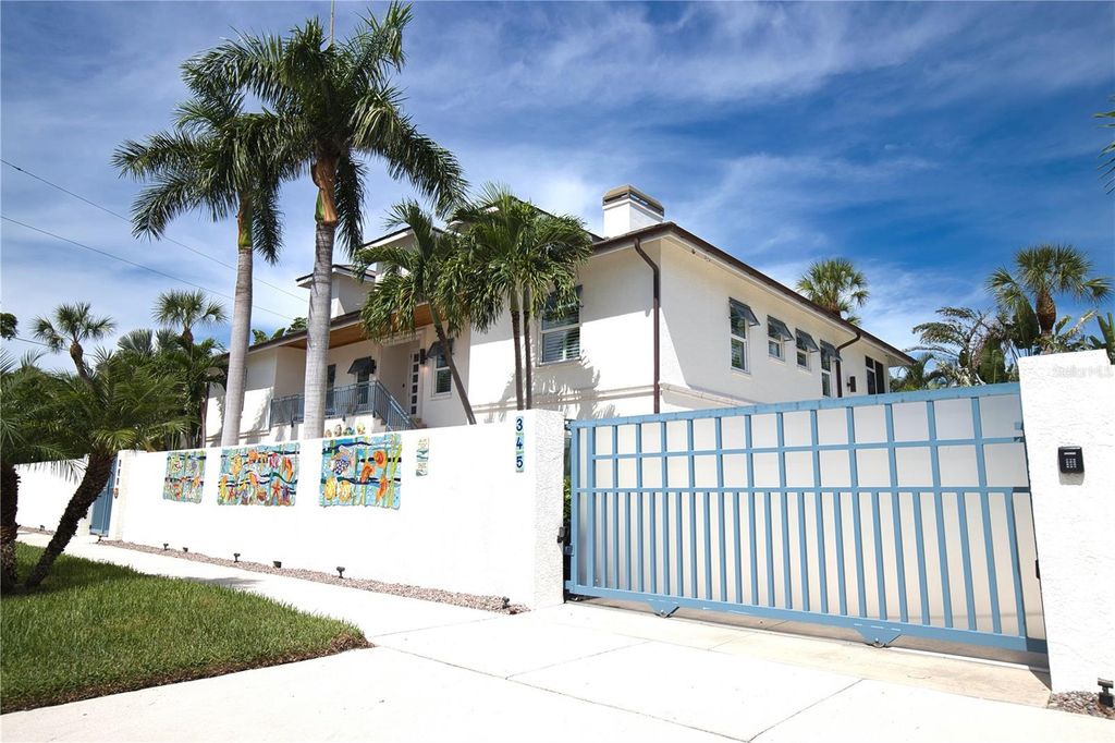 Photo of 345 Madison Drive, Sarasota, FL 34236 (MLS # N6140485)