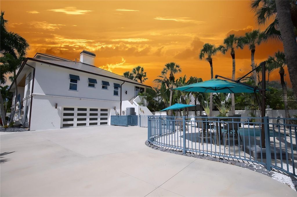 Photo of 345 Madison Drive, Sarasota, FL 34236 (MLS # N6140485)