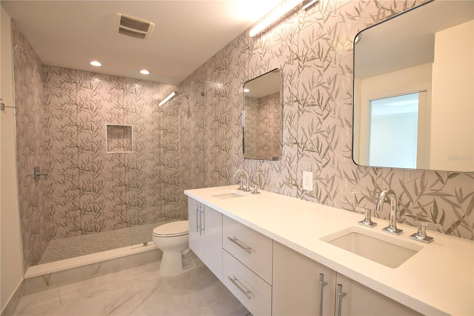 SAINT ARMANDS DIV JOHN RINGLING ESTATES - Residential