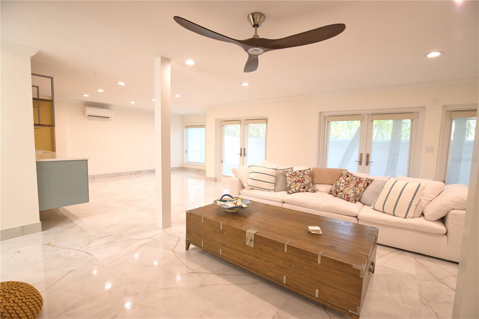 SAINT ARMANDS DIV JOHN RINGLING ESTATES - Residential