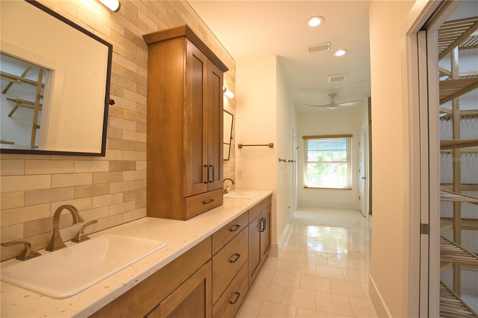 SAINT ARMANDS DIV JOHN RINGLING ESTATES - Residential