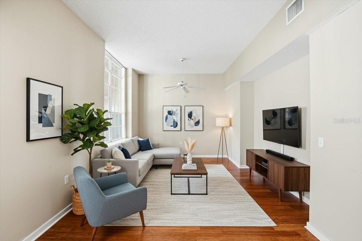 701 MIRROR LAKE CONDO - Residential Lease