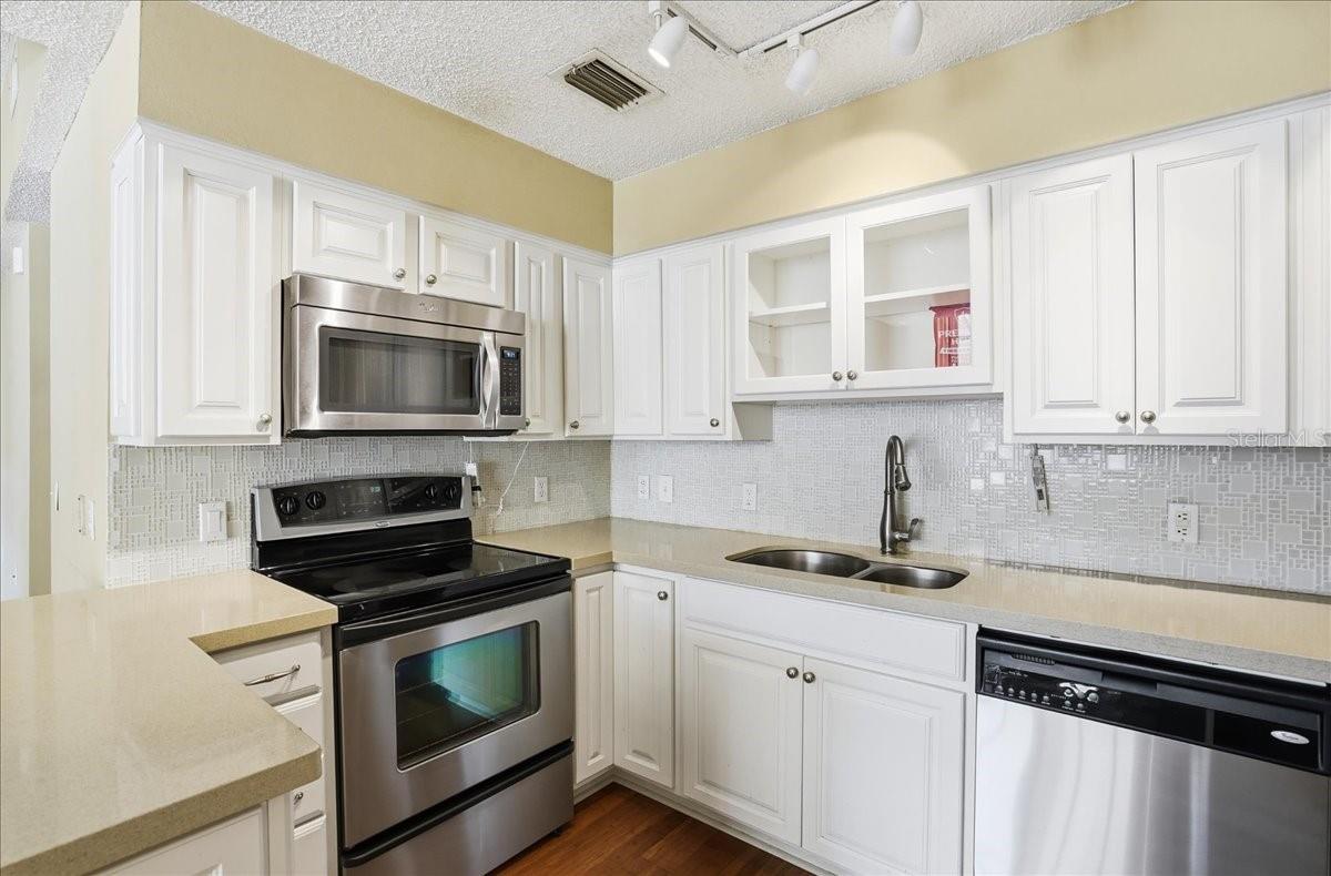 701 MIRROR LAKE CONDO - Residential Lease