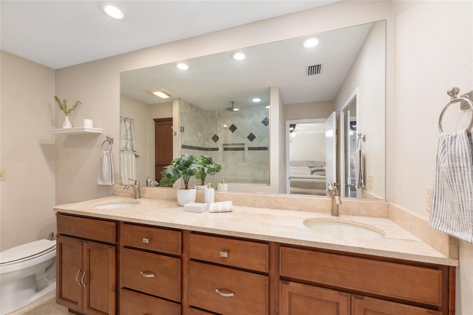 KENWOOD - Residential