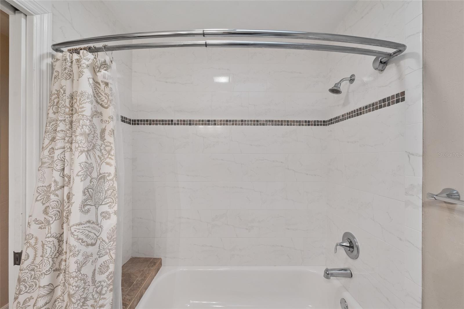 KENWOOD - Residential