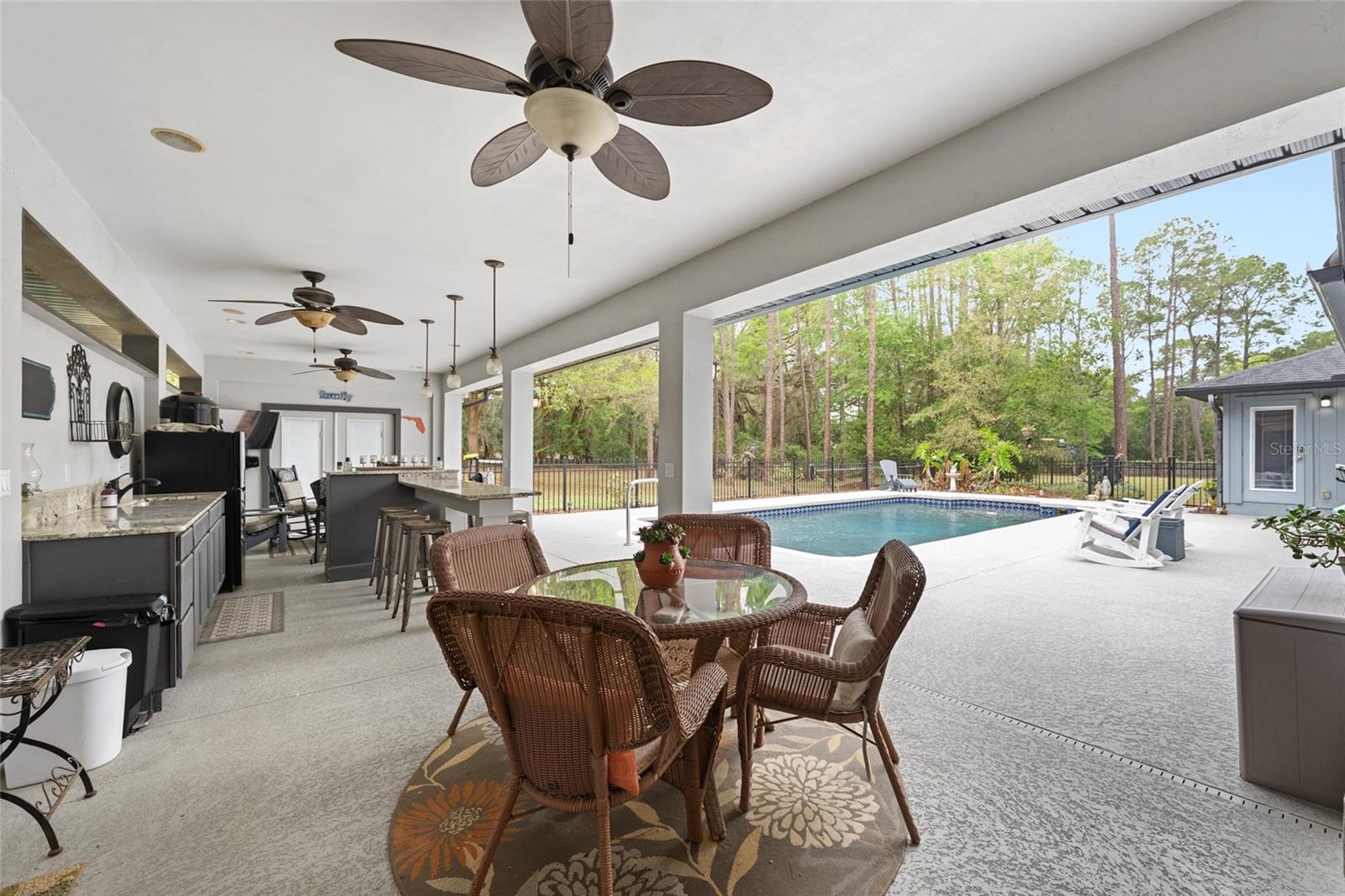 KENWOOD - Residential