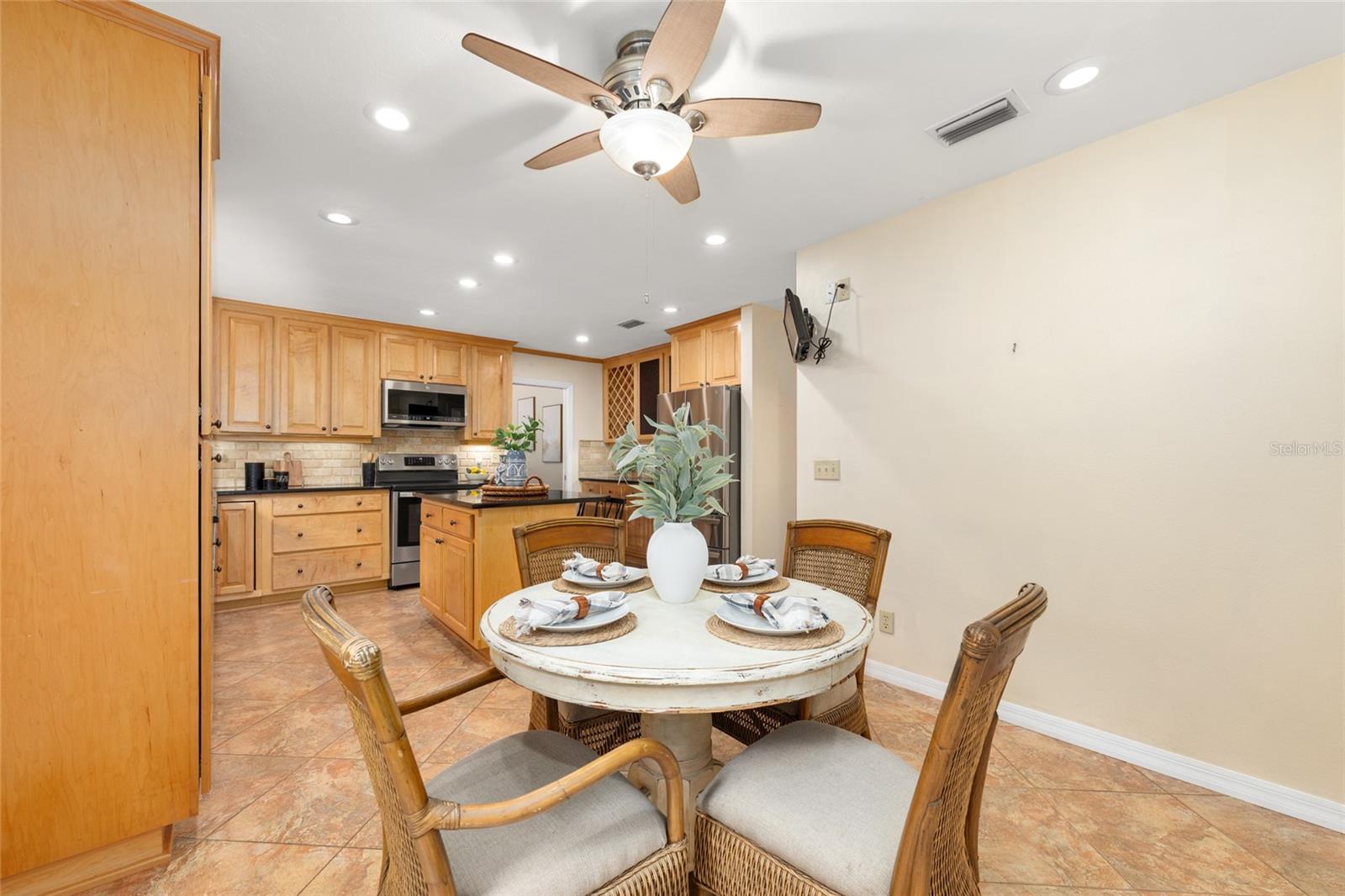 KENWOOD - Residential