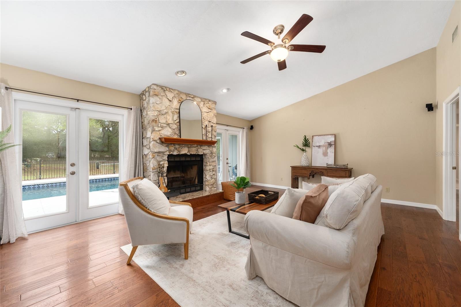 KENWOOD - Residential