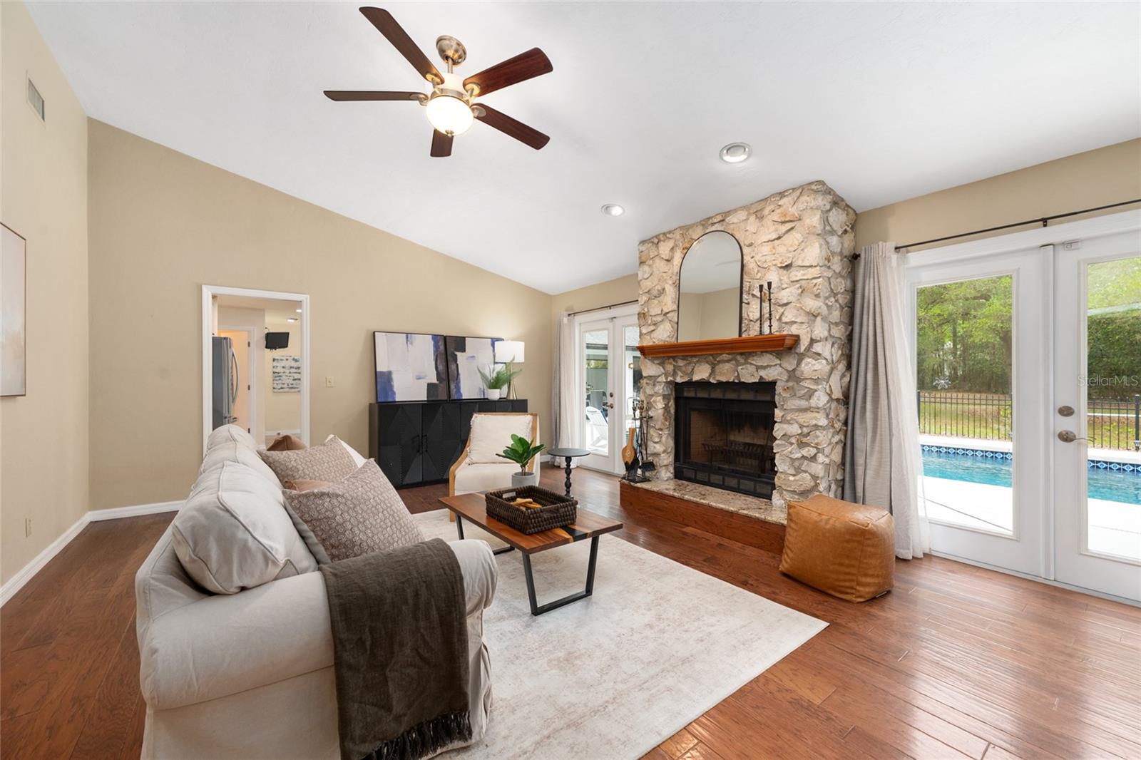 KENWOOD - Residential