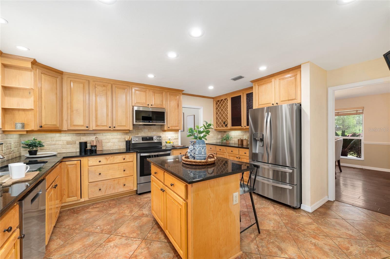 KENWOOD - Residential