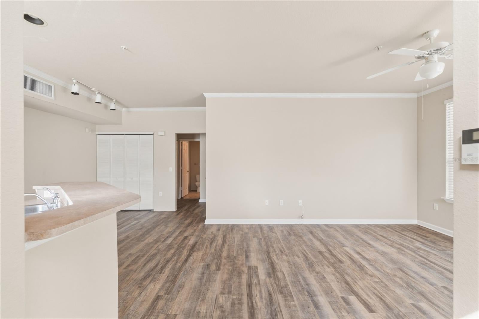 5550 ROSEHILL ROAD 102