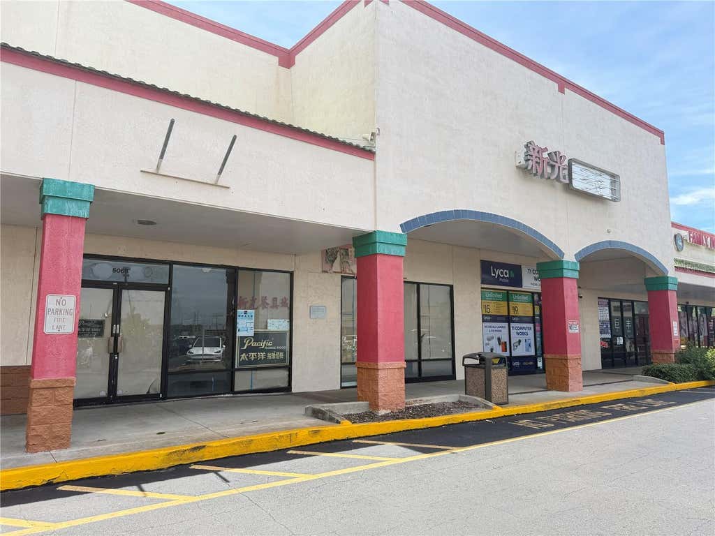 Photo of 5068 W Colonial Drive #15, Orlando, FL 32808 (MLS # O6415128)