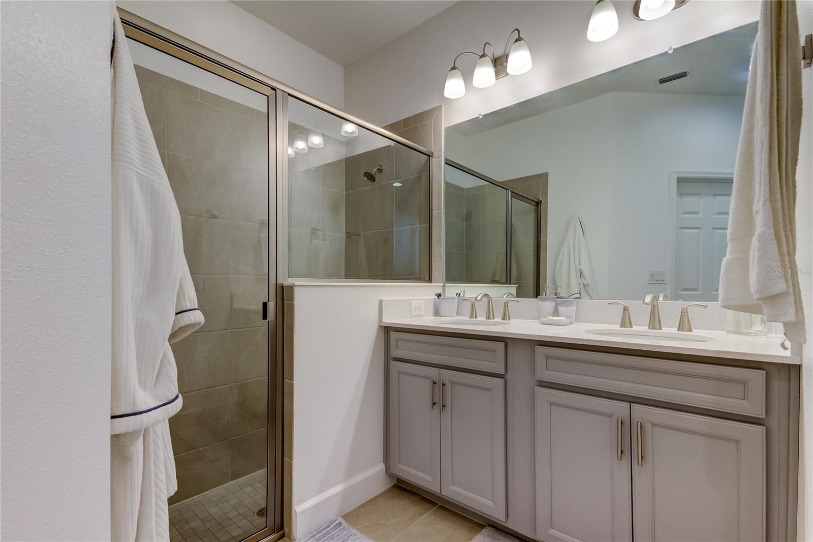 WATERSET PH 5B-2 - Residential Lease