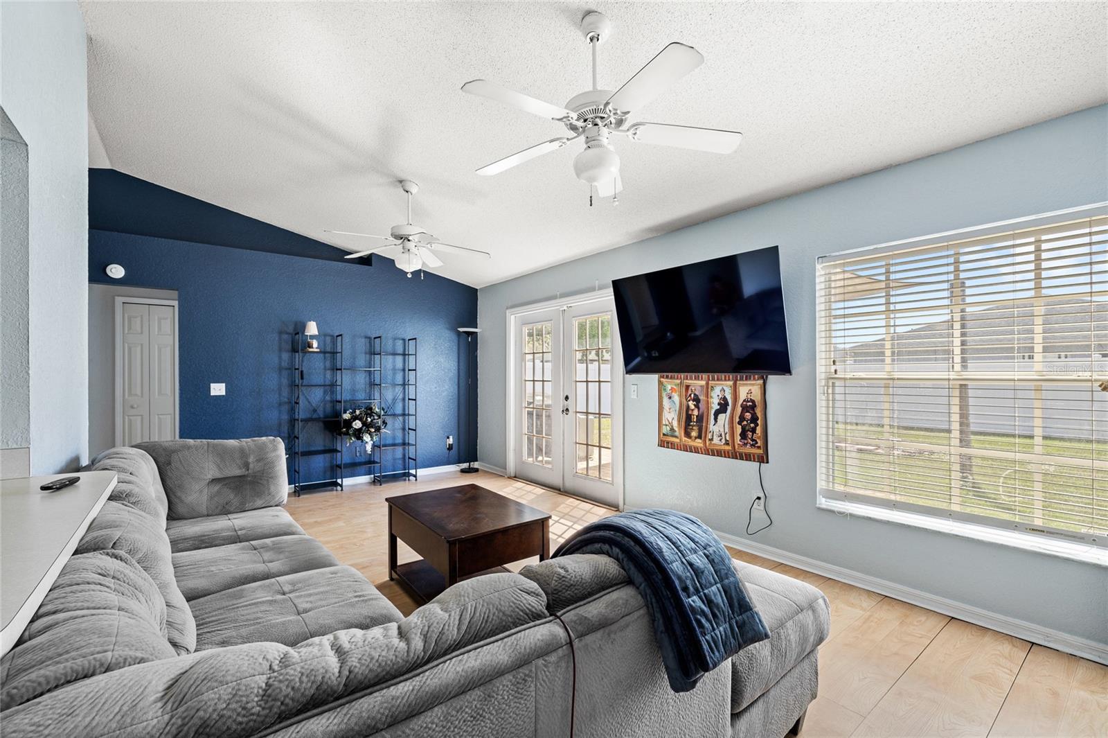 EAGLE POINT - Residential