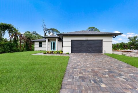 A home in PORT CHARLOTTE