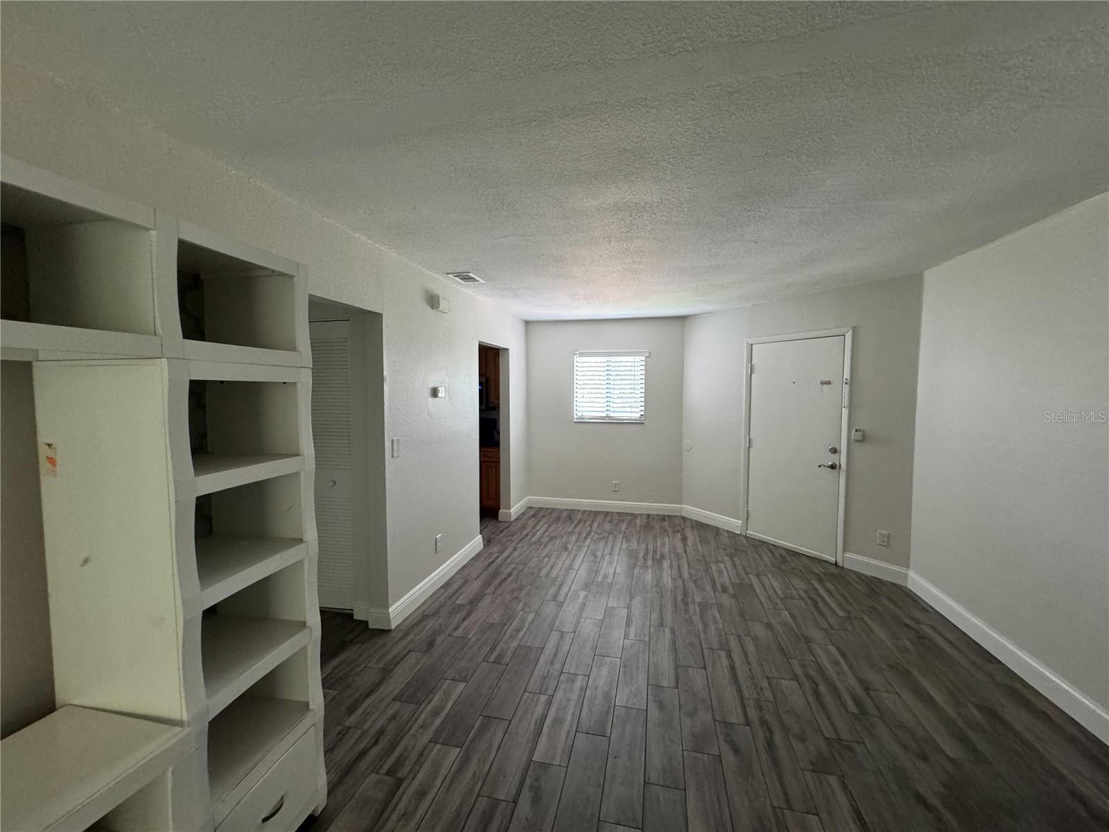 MERIDIAN LUXURY CONDO - Residential Lease