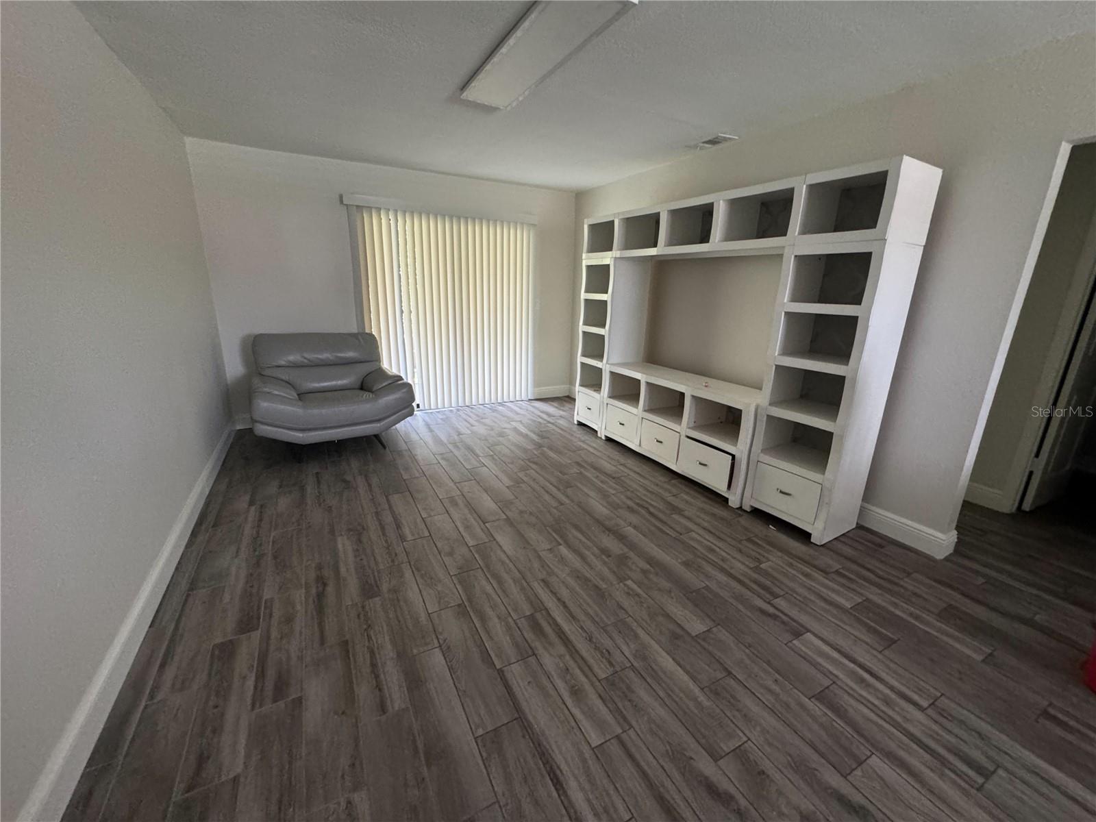 MERIDIAN LUXURY CONDO - Residential Lease