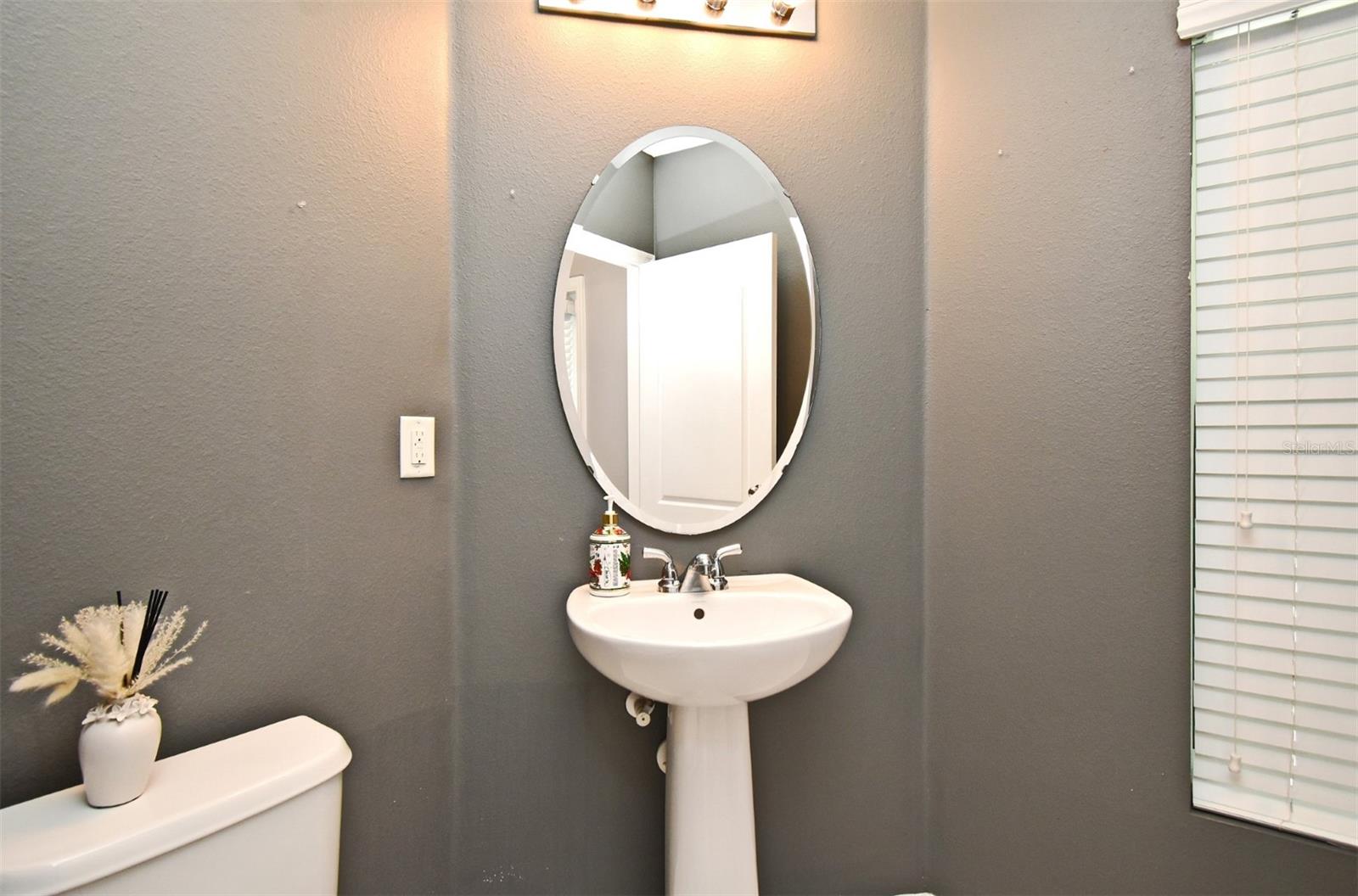 CLAYTON ESTATES - Residential Lease
