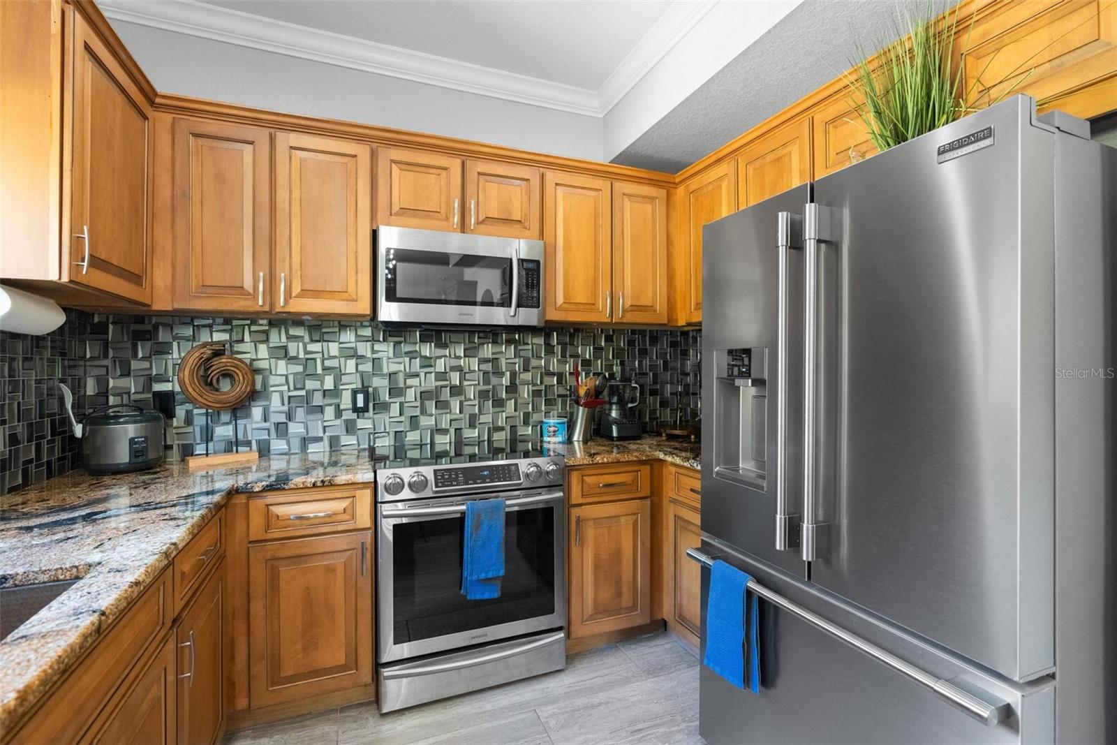 CANTERBURY VILLAGE THIRD ADD - Residential Lease