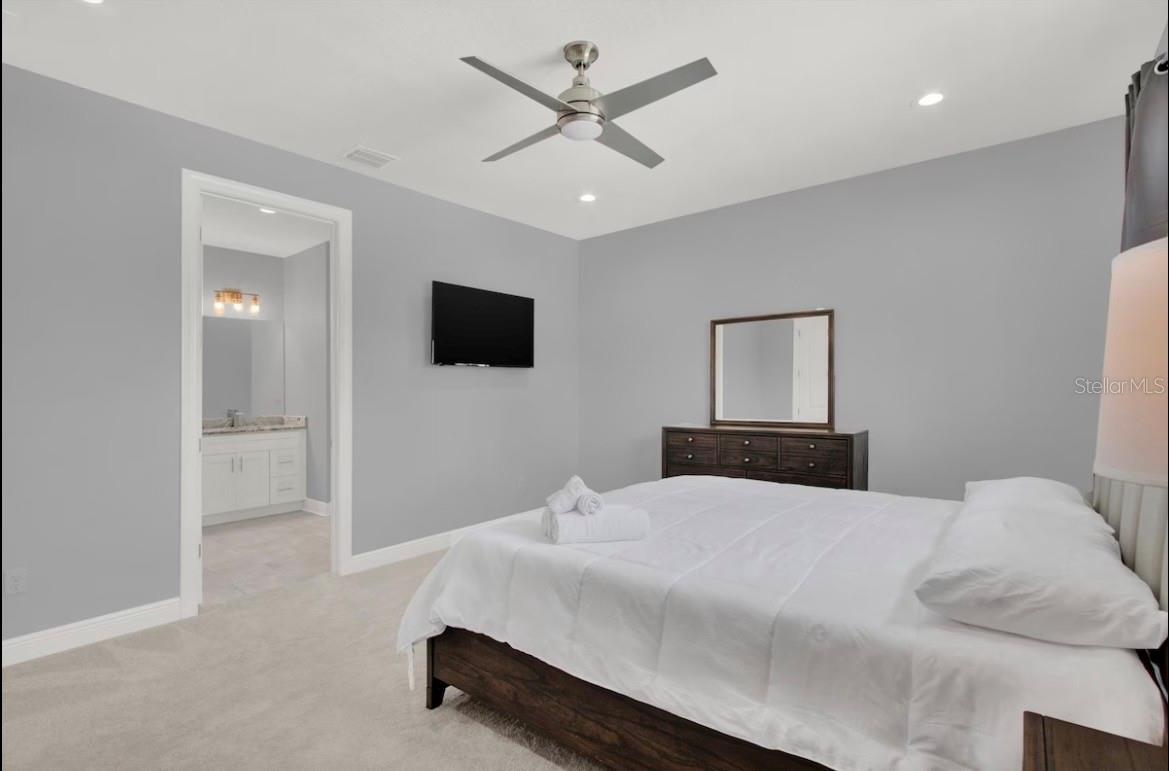 COURIER CITY - Residential Lease