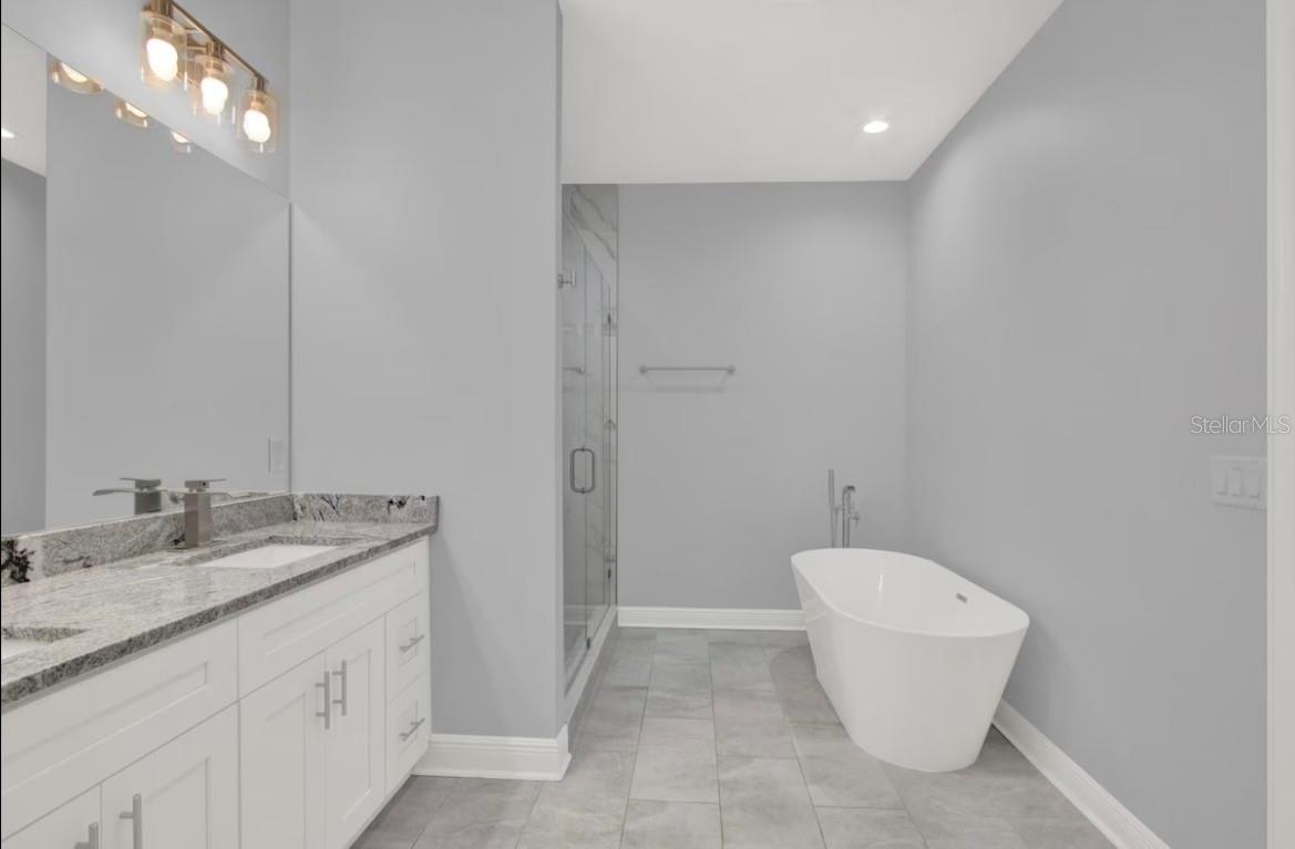 COURIER CITY - Residential Lease