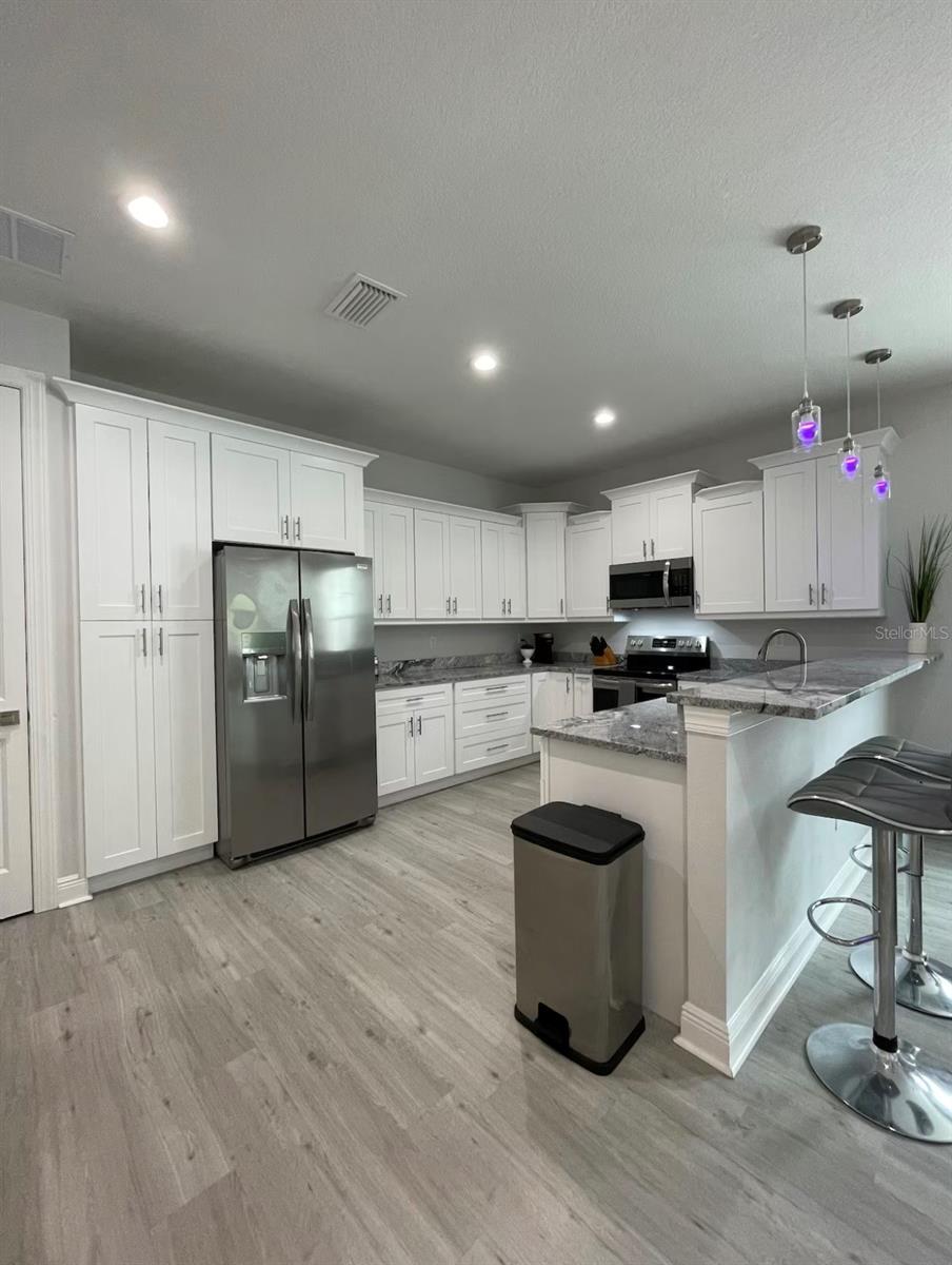 COURIER CITY - Residential Lease