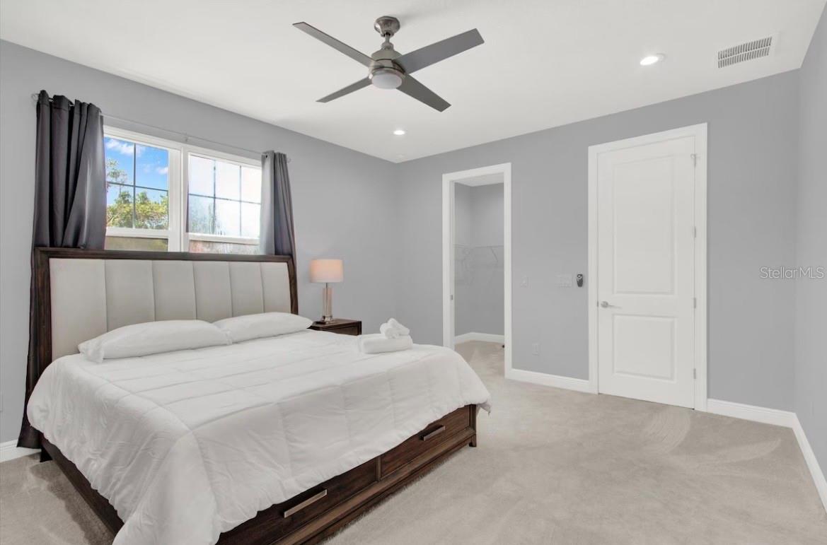 COURIER CITY - Residential Lease