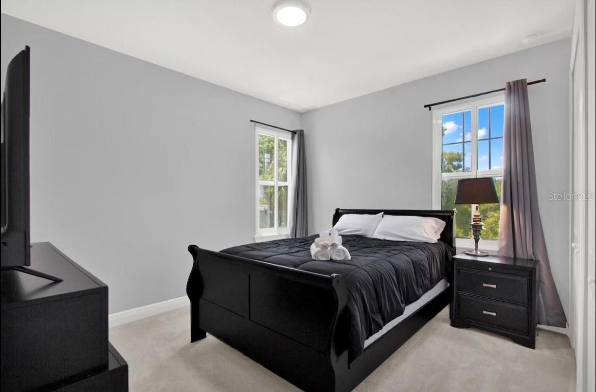 COURIER CITY - Residential Lease