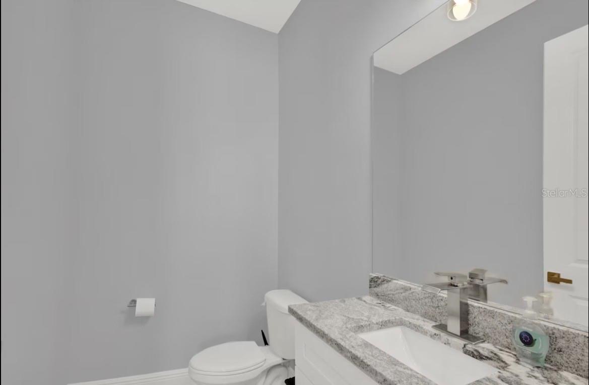 COURIER CITY - Residential Lease