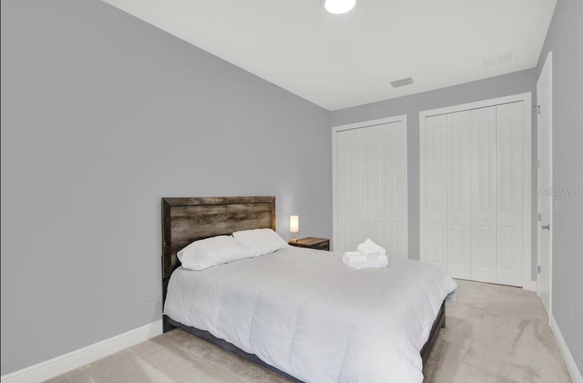 COURIER CITY - Residential Lease