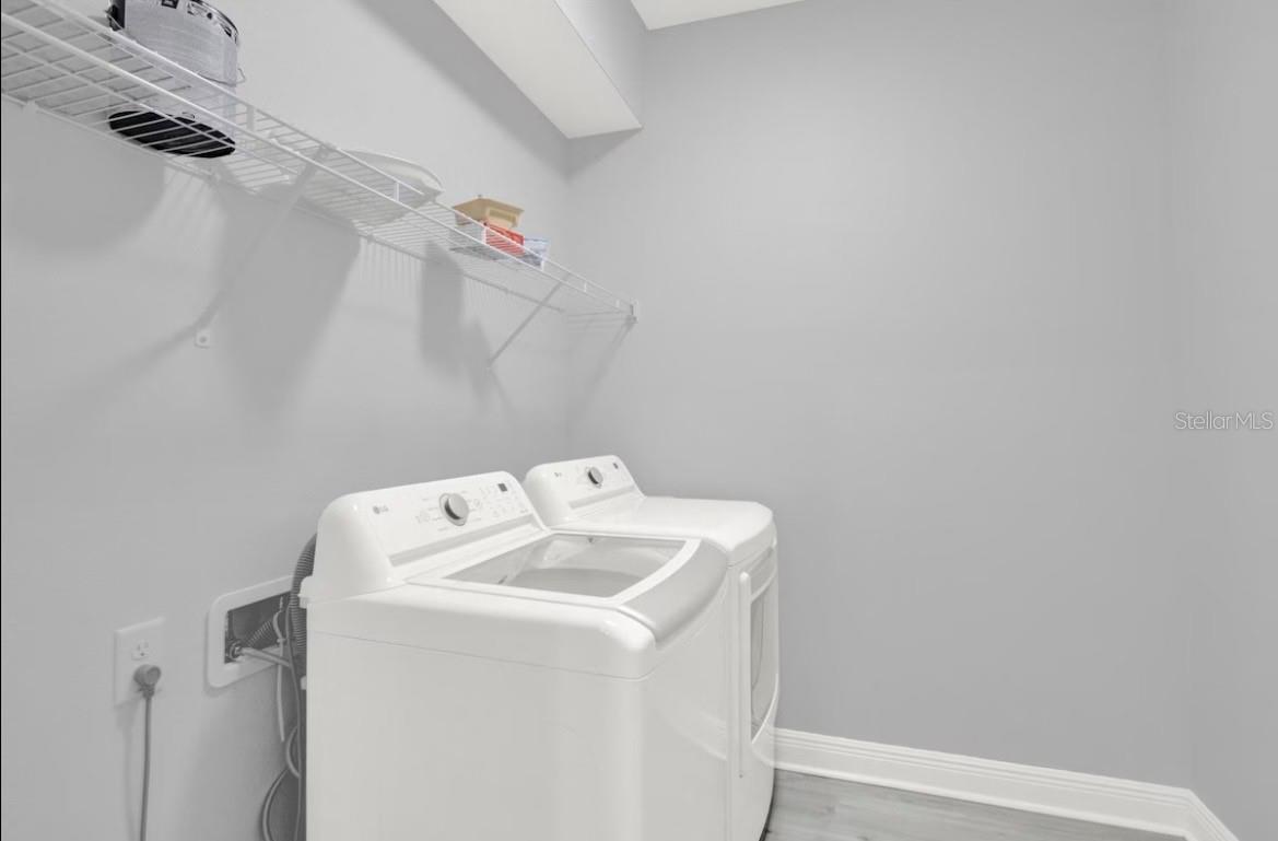 COURIER CITY - Residential Lease