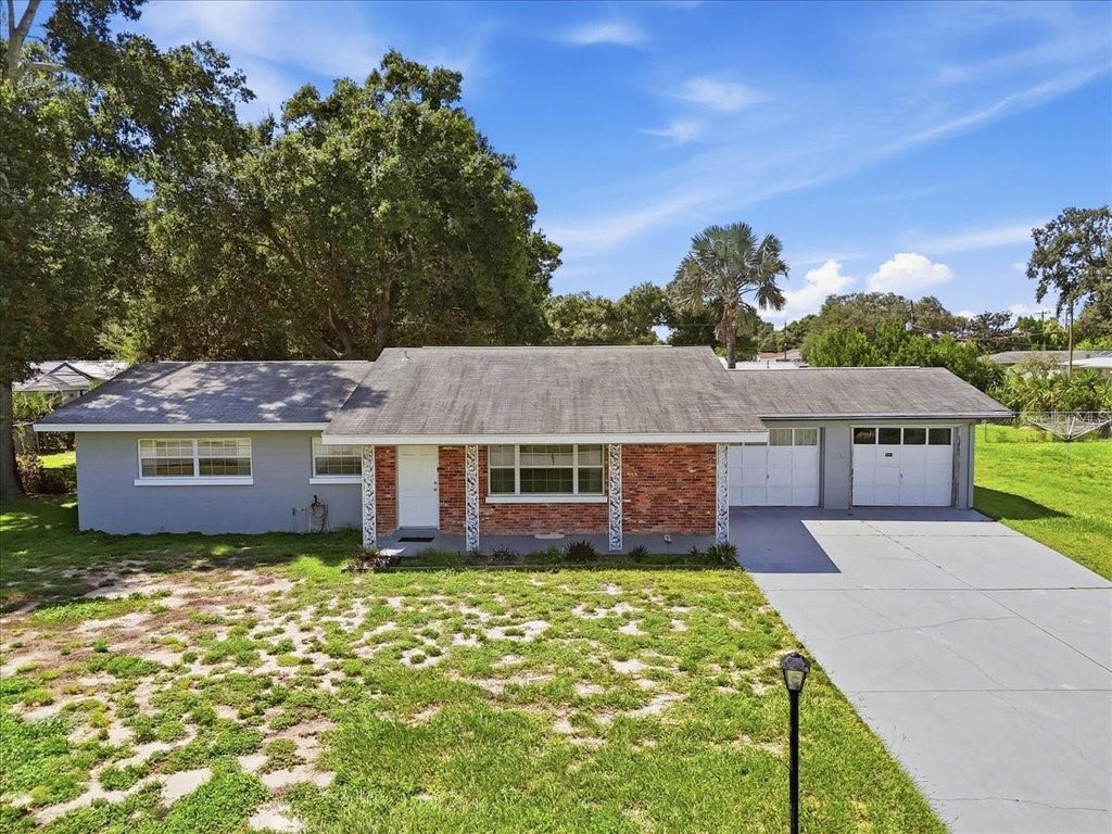 Photo of 1945 8th Street SE, Winter Haven, FL 33880 (MLS # P4939891)