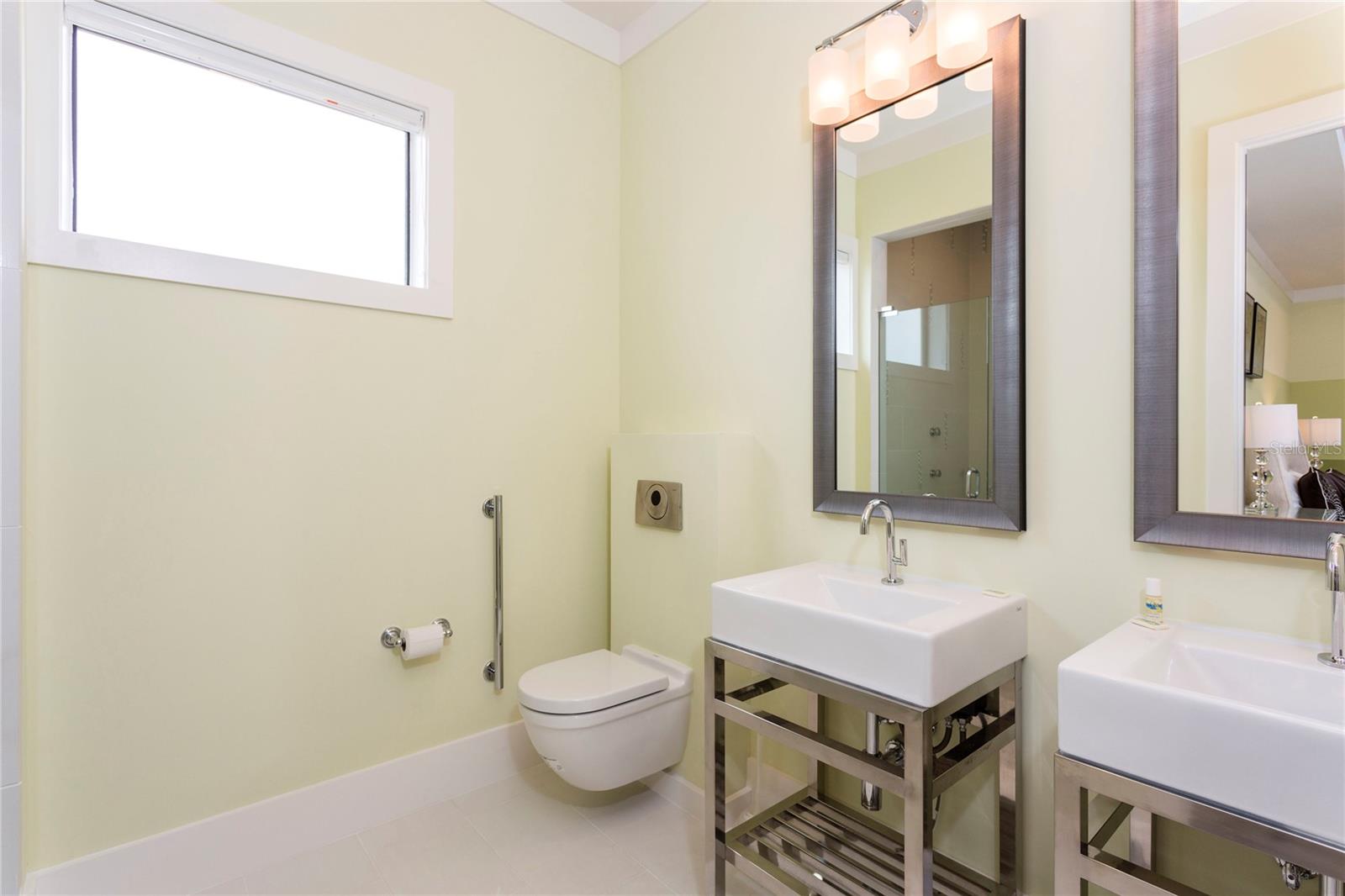 REUNION WEST VLGS NORTH - Residential