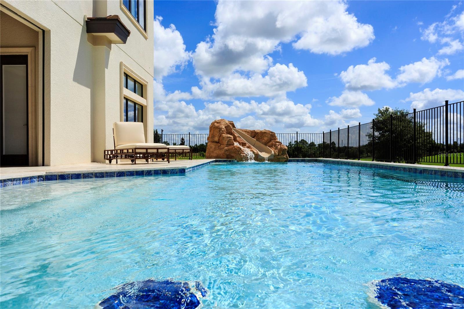 REUNION WEST VLGS NORTH - Residential