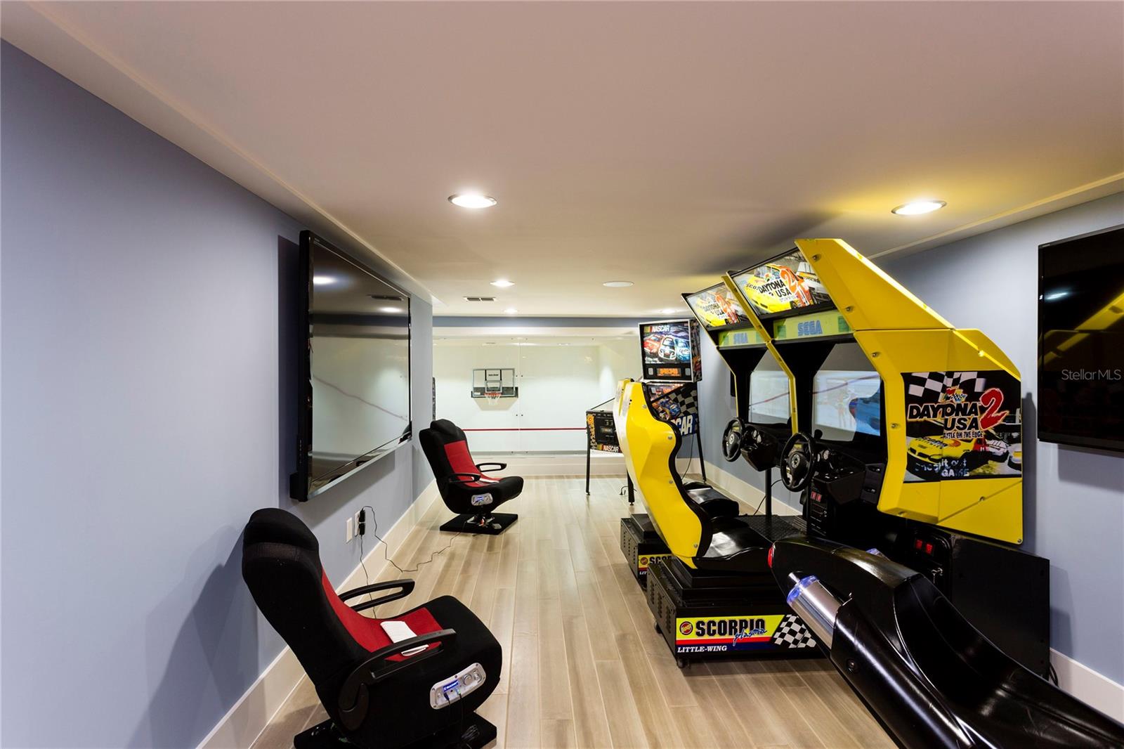 REUNION WEST VLGS NORTH - Residential