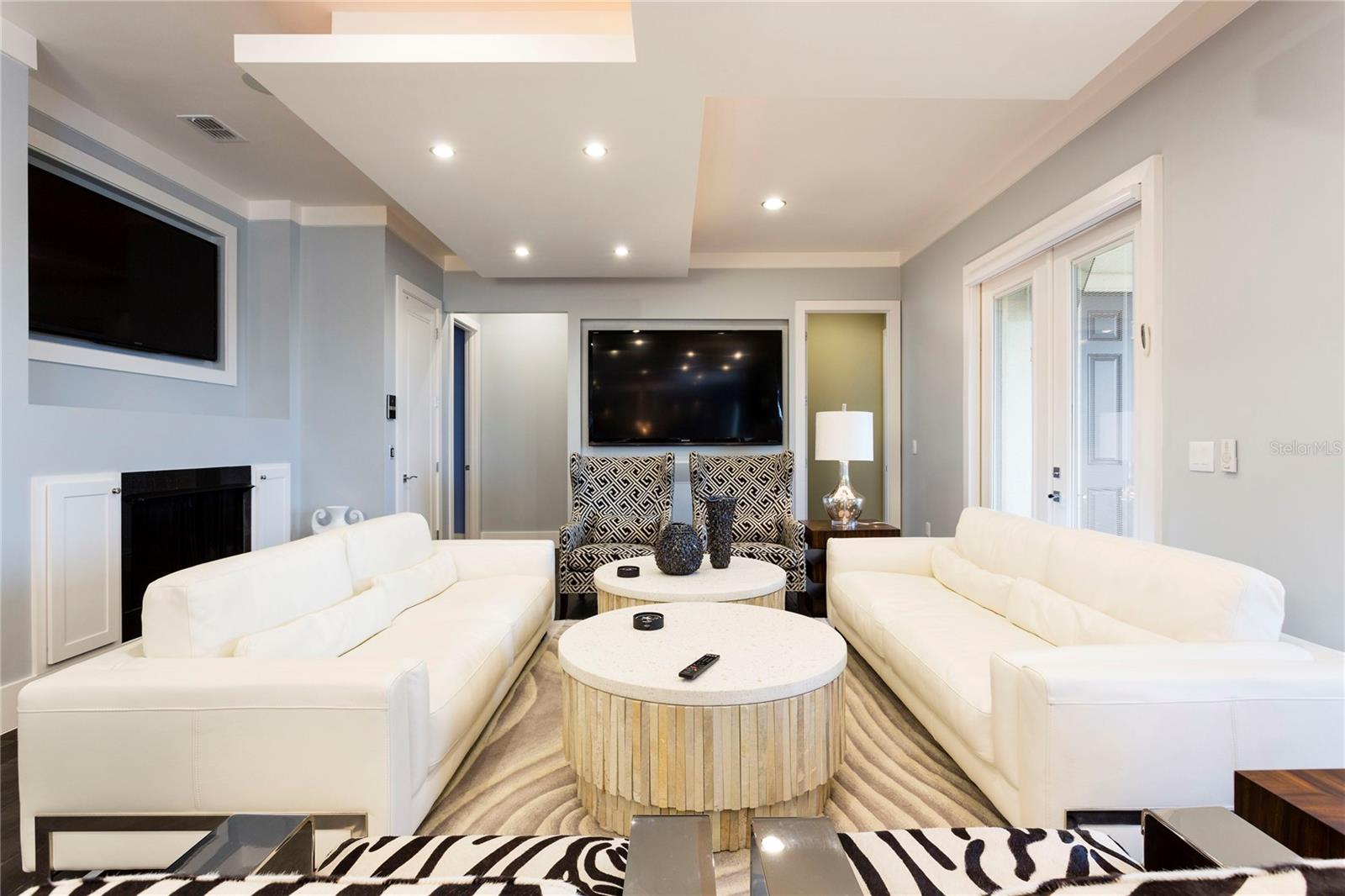 REUNION WEST VLGS NORTH - Residential