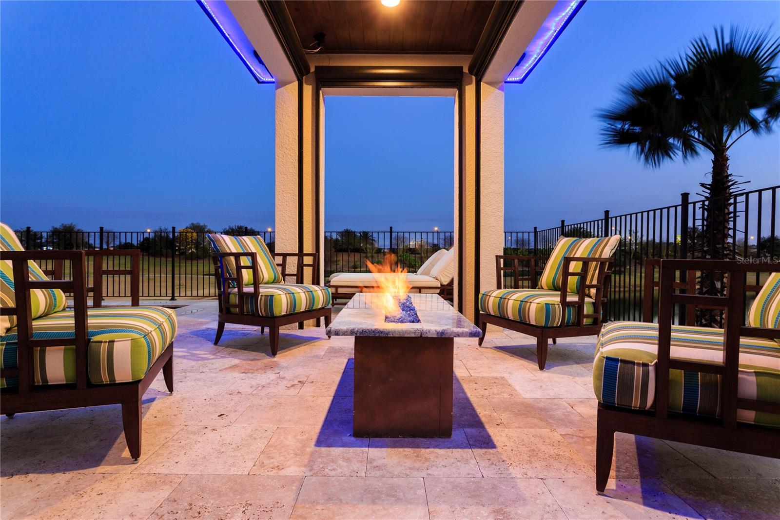 REUNION WEST VLGS NORTH - Residential