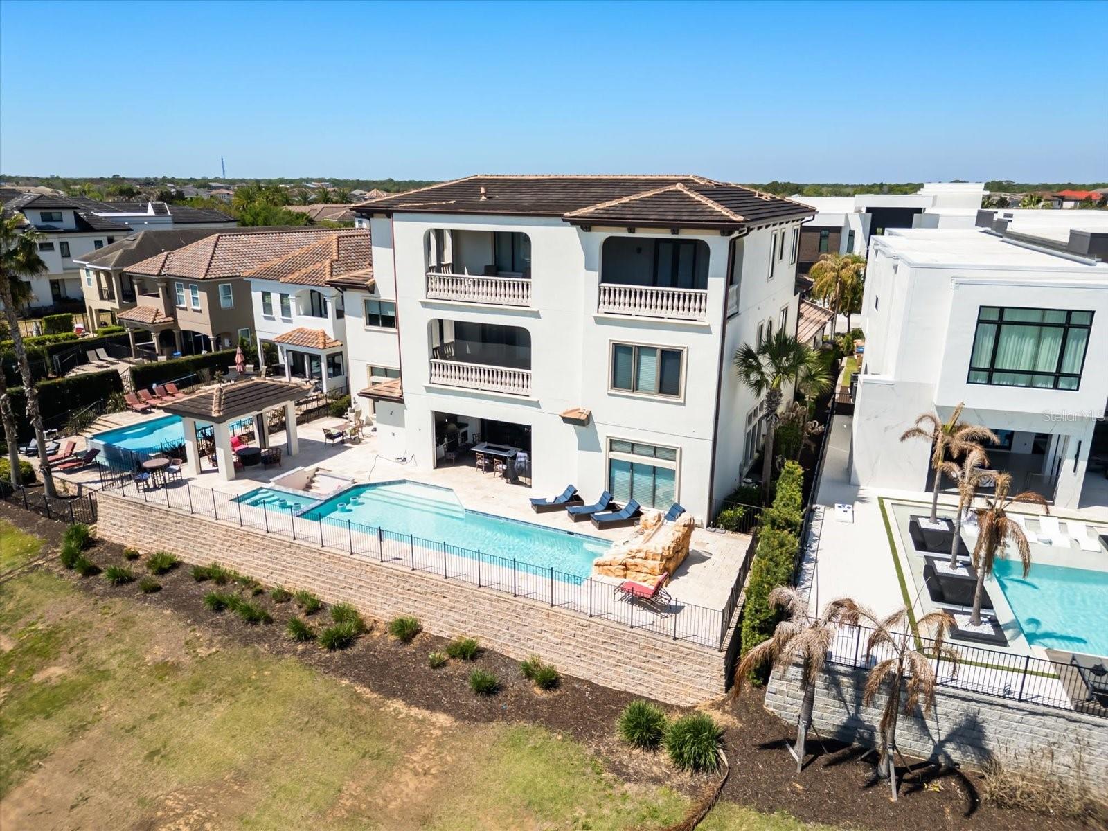 REUNION WEST VLGS NORTH - Residential